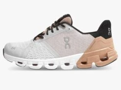 ON Cloudflyer Women